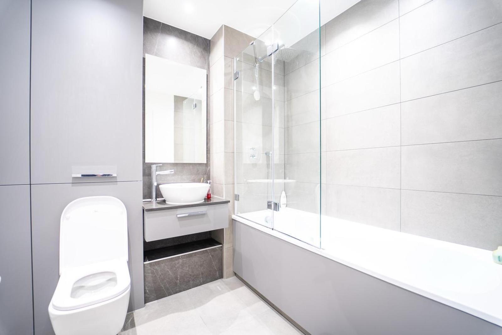 4 Guests - Close Airport - 25min Appartamento